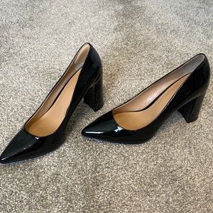 Banana Republic black patent leather pumps. Size 7.5